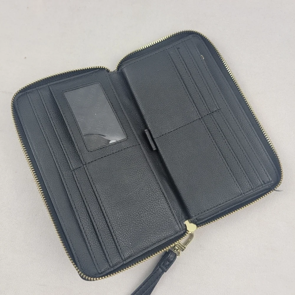 Steve Madden black vegan leather zip‎ wallet / wristlet 8.25
